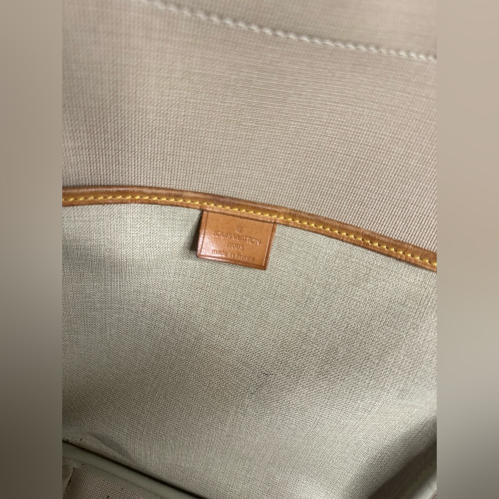 Louis Vuitton monogram excursion handbag. Has authenticity papers. - Picture 10 of 16